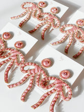 Cargar imagen en el visor de la galería, Coquette Embroidered Earrings | Pink Blush