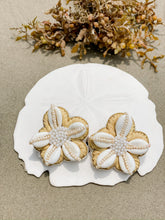 Load image into Gallery viewer, Sand Dollar Seashell Earrings