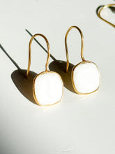 Load image into Gallery viewer, Emilia Earrings | Mother of Pearl