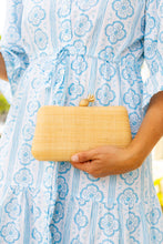 Charger l'image dans la galerie, Ashlee Woven Clutch Handbag | Natural Pina