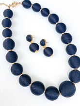 Cargar imagen en el visor de la galería, Genevieve Raffia Necklace | Black
