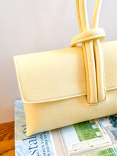 Cargar imagen en el visor de la galería, Wristlet Leather Handbag | Butter Yellow
