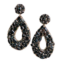 Cargar imagen en el visor de la galería, Juliet Drop Earrings | Black