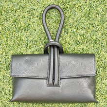 Cargar imagen en el visor de la galería, Wristlet Leather Handbag | Black