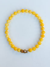 Load image into Gallery viewer, Yellow Jade Knotted Gemstone Necklace
