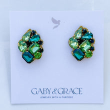 Cargar imagen en el visor de la galería, Eva Crystal Cluster Earrings | Emerald