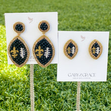 Cargar imagen en el visor de la galería, Aretes delicados de fútbol americano GameDay de los Saints