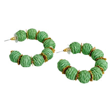 Cargar imagen en el visor de la galería, Pendientes de aro de rafia | Verde