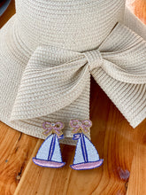 Cargar imagen en el visor de la galería, Bonitos pendientes de velero