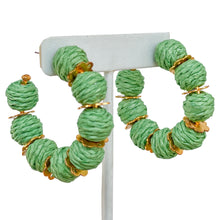 Cargar imagen en el visor de la galería, Pendientes de aro de rafia | Verde