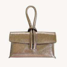 Cargar imagen en el visor de la galería, Wristlet Leather Handbag | Metallic Bronze