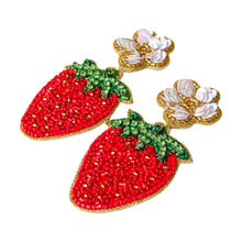 Cargar imagen en el visor de la galería, Pendientes de fresa dulce