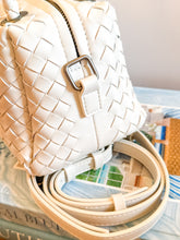 Charger l'image dans la galerie, Alessandra Boston Handbag Style | Ivory
