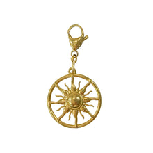 Cargar imagen en el visor de la galería, Sun Gold Pendant
