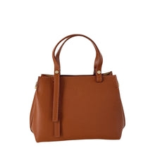 Charger l'image dans la galerie, Classic and Timeless Leather Handbag | Camel
