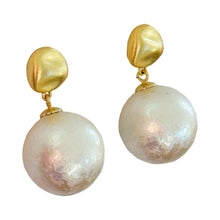 Load image into Gallery viewer, Cotton Pearl Bombon Earrings
