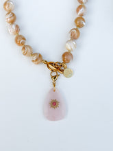 Charger l'image dans la galerie, Rose Quartz Stone Pendant | Rose Star Stone
