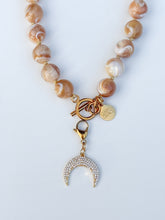 Cargar imagen en el visor de la galería, Moon Crescent Pave and Gold Charm Pendant
