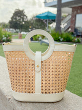 Cargar imagen en el visor de la galería, La Rochelle Cane Rattan Handbag | Ivory
