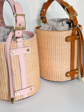 Charger l'image dans la galerie, Raffia and Leather Bucket Handbag | Brown
