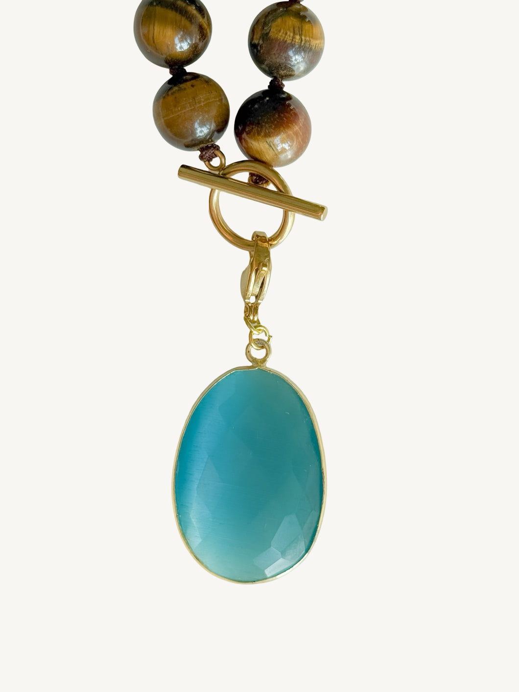 Oval Chalcedony Stone Pendant | Blue Cat Eye