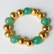 Cargar imagen en el visor de la galería, Green Aventurine and Gold Bracelet
