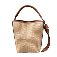 Cargar imagen en el visor de la galería, Julia Raffia and Leather Handbag | Brown
