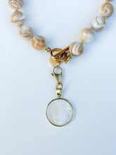 Cargar imagen en el visor de la galería, Mother of Pearl Virgin Mary - Virgen de Guadalupe Charm Pendant
