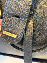 Charger l'image dans la galerie, Camila Leather Handbag | Black
