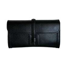 Cargar imagen en el visor de la galería, Romina Leather Envelope Clutch Handbag | Black
