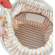 Load image into Gallery viewer, Monte-Carlo Cane Bucket Handbag | White
