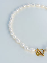 Load image into Gallery viewer, Fresh Water Pearls  Knotted Necklace
