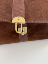 Cargar imagen en el visor de la galería, Freya Suede Top-Handle Bag | Coffee

