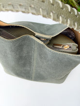 Cargar imagen en el visor de la galería, Giulia Braided-Handle Suede Bucket Bag | Sage
