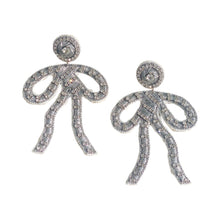 Charger l&#39;image dans la galerie, Coquette Embroidered Earrings | Silver
