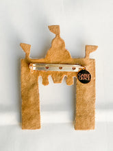 Load image into Gallery viewer, Powell Arch Galveston Brooch
