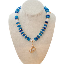 Cargar imagen en el visor de la galería, Rondelle Beads Necklace with Heart Charm | Blue Seashell
