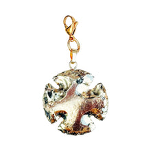 Cargar imagen en el visor de la galería, Baroque Cross Gold Charm Pendant
