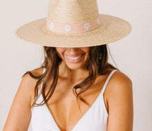 Load image into Gallery viewer, Concha Straw Palm Hat | Medium Size
