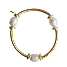 Cargar imagen en el visor de la galería, Fresh Water Pearl Tube Bracelet

