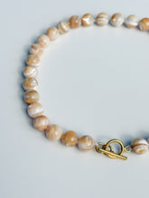 Charger l'image dans la galerie, Mother of Pearl Knotted Gemstone Necklace
