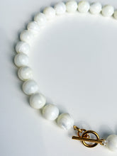 Load image into Gallery viewer, White Mother of Pearl Knotted Necklace
