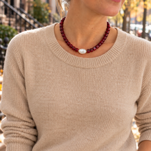 Load image into Gallery viewer, Burgundy Tortoise Square Beads with Center Pearl

