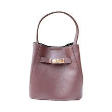 Cargar imagen en el visor de la galería, Ginevra Turn-Lock Leather Bucket Bag | Chocolate

