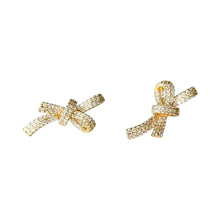 Charger l&#39;image dans la galerie, Stephanie Gold Metal Bow Stud Earrings

