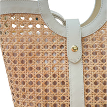 Cargar imagen en el visor de la galería, La Rochelle Cane Rattan Handbag | Ivory
