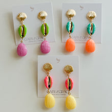 Cargar imagen en el visor de la galería, Summer Seaside Colors Earrings
