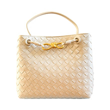 Cargar imagen en el visor de la galería, Genevieve Leather Handbag | Cloud Dancer
