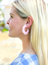 Load image into Gallery viewer, Scalloped Raffia Hoop Earrings | Light Pink and Pearls
