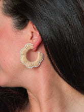 Load image into Gallery viewer, Scalloped Raffia Hoop Earrings | Natural and Pearls

